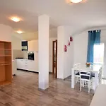 شقة In - Insel Rab 38297 *