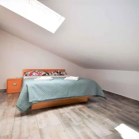 In - Insel Rab 38297 Apartman *